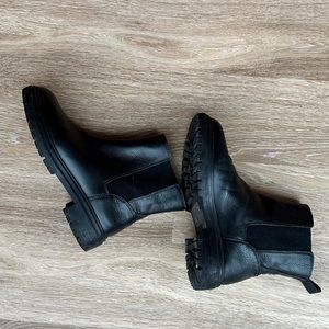 Lucky Brand chelsie boots